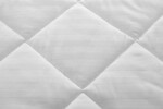 Pilota Alcam Damasc White Line 200x220 cm, umplutura cu bambus, 300 g/mpCompozitie umplutura: Fibra bambus, fibra siliconica | Sezon: Toamna; Iarna | Densitate: 300 g/m² | Proprietati: Matlasata - imagine 5