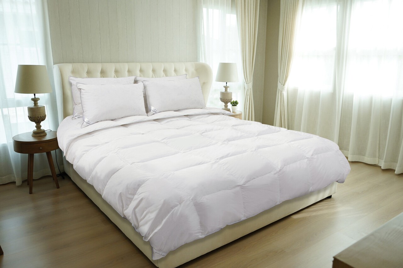 l-pilota-feeling-umplutura-100-puf-de-gasca-140x200-cm Pilota Feeling, umplutura 100% puf de gasca, 140x200 cmDensitate: 200 g/m² | Proprietati: Lavabila | Compozitie umplutura: Puf de gasca - imagine 1